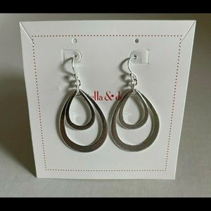 Stella & Dot Earrings